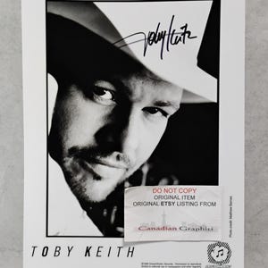 Toby Keith Hand Signed Autograph 8x10 Photo COA