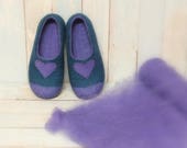 Felt girls slippers Wool kids slippers with hearts Felted indoor kids shoes Toddler home clogs Children house shoes Teal and violet slippers
