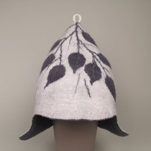 Handmade Wool Sauna Hat: Gray & White Felted Leaf Design