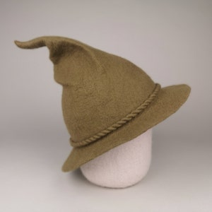 Wizard hat / Witch hat / Olive green hat / Hand felted wool hat / Black witch hat