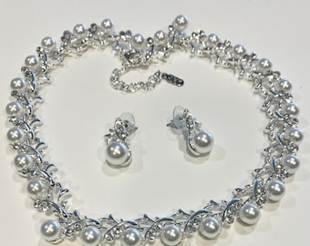 Jackie Kennedy Faux Pearl & Crystal Necklace  and Earring Set   16"  3" ext.    SILVER