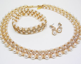 Jackie Kennedy Faux Pearl & Crystal Necklace /Bracelet and Earring Set   16" Bracelet 7 1/2"