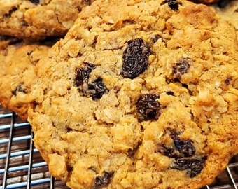 Gourmet/Old fashioned Oatmeal Raisin cookies/Gifts/ 1Dz