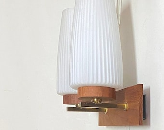 Danish Modern Wall Lamp Teak Brass Wall Light Double Wall Light Mid Century Modern Art Michglas Lampshades Orig. Vintage 60s
