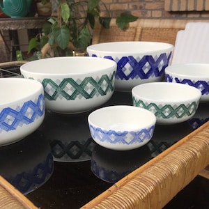 Vintage stoneware bowl set, 6x ceramic nesting bowls, grandma baking country kitchen salad bowl serving vegetables 40s 50s