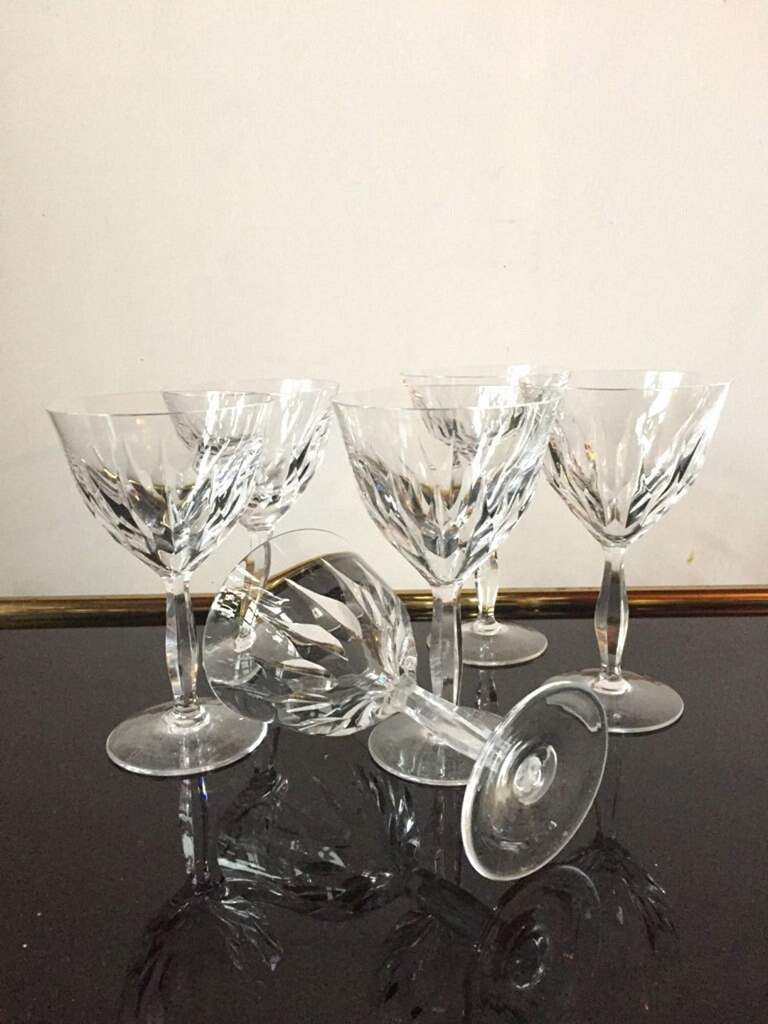 Vintage französische Weingläser Bleikristall 6x handgeschliffen facettiert im Stil von Saint Louis Antike Gläser