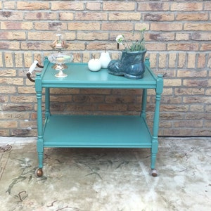 Vintage Barcart hout messing turkoois blauw, 2 tier salontafel, bijzettafel handgeschilderde Hollywood Regency stijl, jaren 1960 unieke stijl