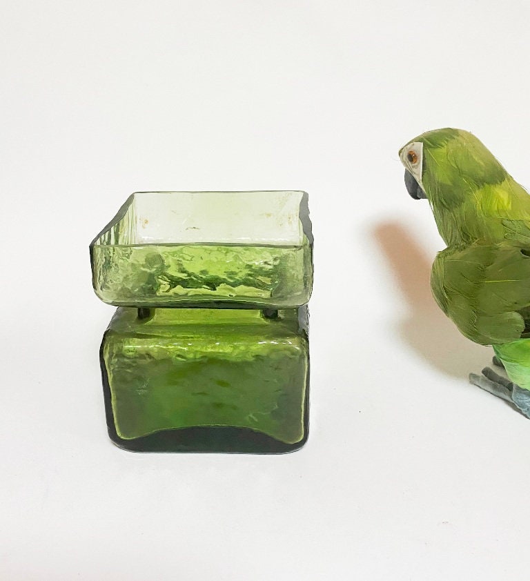 Riihimaki Pala glass vase green design Riihimaen glass vase design Helena Tynell Finncrystall Made in Finland bud vase candle holder 60s