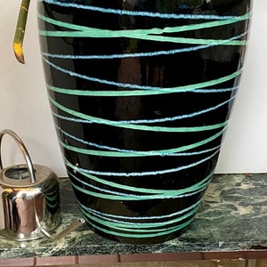 Vaso da pavimento moderno in ceramica XXL fatto a mano blu-turchese, vaso enorme in lava grassa, vaso d&#39;arte moderna 50 cm, Germania anni &#39;60-&#39;70