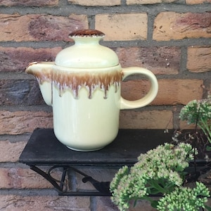 1930s Bauhaus teapot, Elsterwerda ceramic jug German Bauhaus running glaze ecru brown coffee jug patent lid Weimar Republic