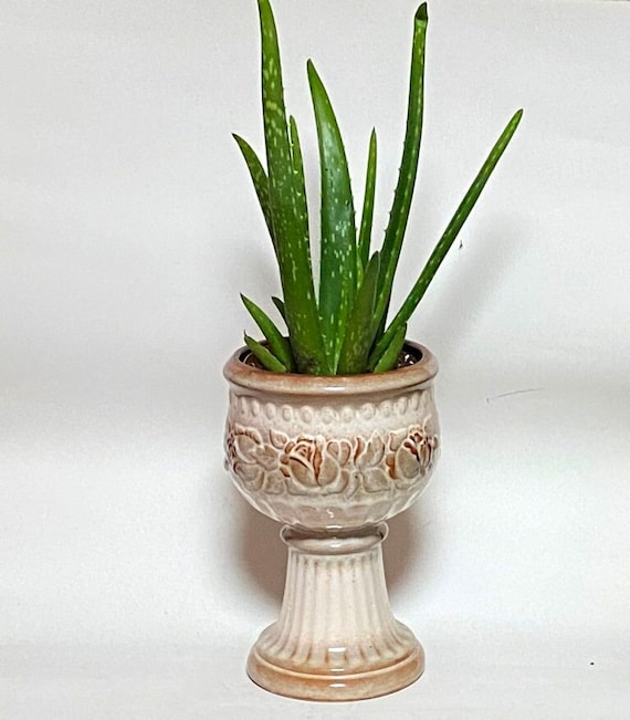 Blumentopf-Säule Keramik Rosen, großer Pflanzer, handgefertigte Keramik Übertopf Rosen- Relief Blumenpodest MCM Überglasur weiss beige