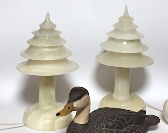 2x alabaster pagoda table lamp heavy white bedside lamp Barcart lamp, solid. Chinoise home, Art Deco 1940s-1950s rare