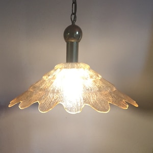 Luminária de teto de vidro gelo dos anos 70, vidro âmbar de latão, luminária de design de vidro com bolhas em cascata, luminária pendente grande de vidro gelo Brutalist Natural Peach