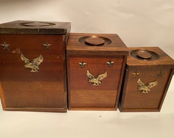 Americana - vintage nesting boxes with eagles and stars!