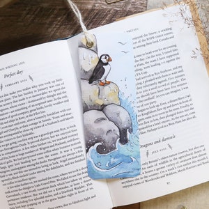 Pocketbook bookmark - Illustrated with a watercolor painting of a puffin - Handmade in France - Bird stationery