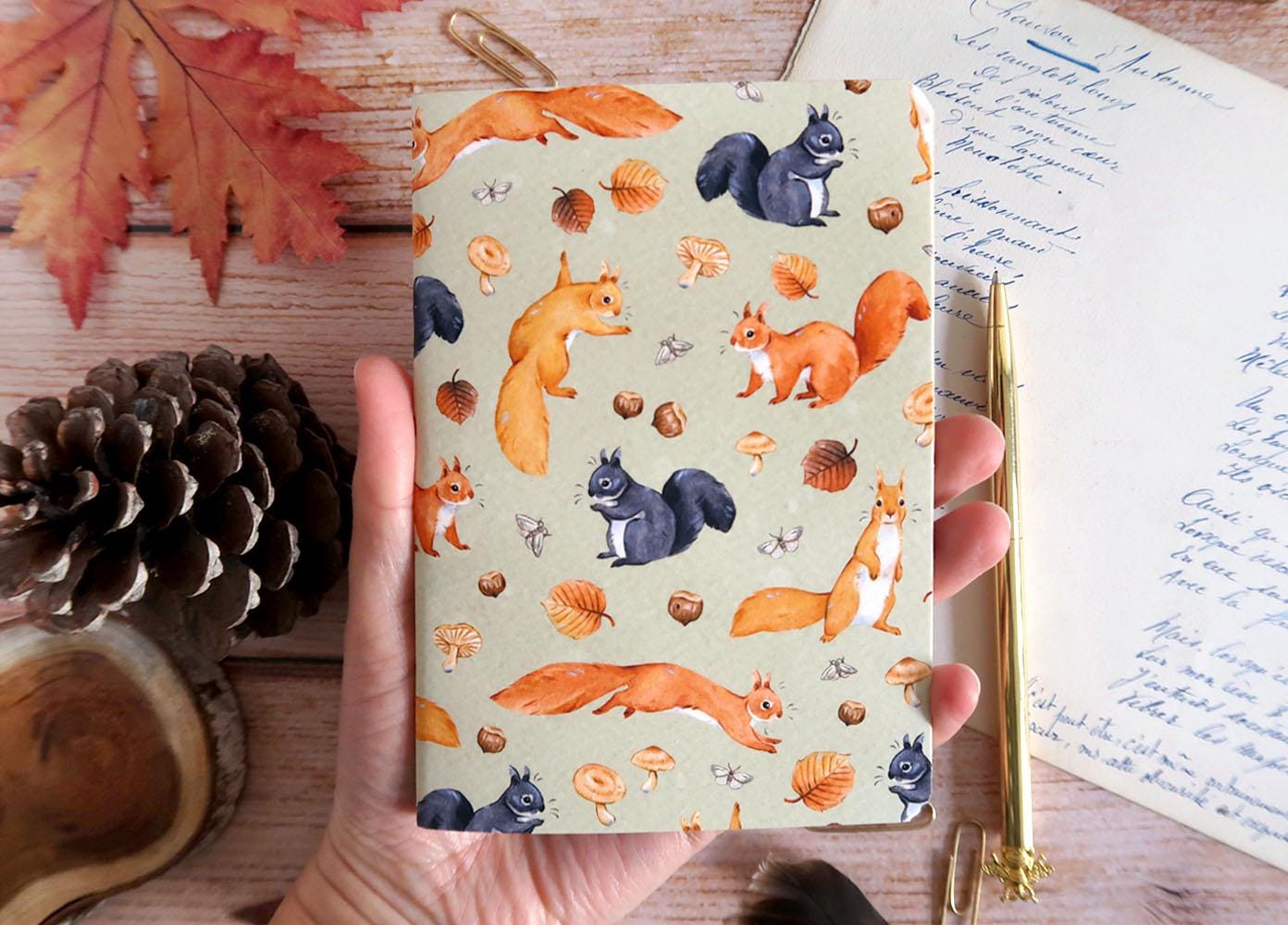 A6 Notizbuch - Eichhörnchen im Herbst - Handgemachtes Notizbuch, Recyclingpapier, Briefpapier im Landhausstil, Waldtiere