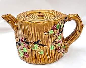 Majolica-style Vintage Tea Pot