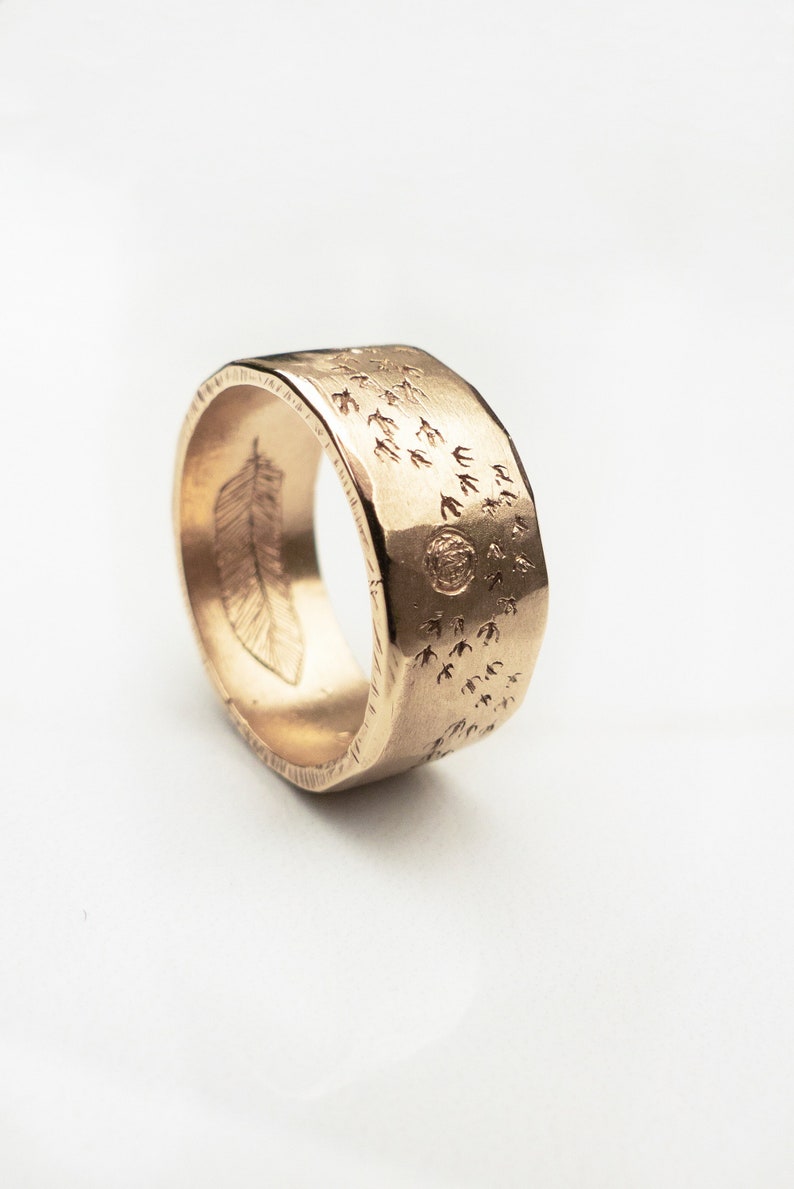 Mens Feather Ring 14k Gold Rustic Wedding Band With Birds image 2