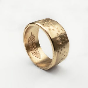 Mens Feather Ring 14k Gold Rustic Wedding Band With Birds image 4