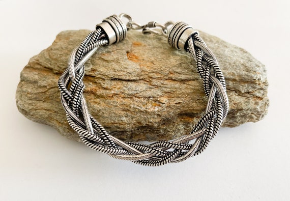 Intricately Hand Woven Vintage Native American Navajo Sterling Silver Rope Bangle Bracelet Old Intricately Hand Woven Vintage Native American Navajo Sterling Silver Rope Bangle Bracelet Old