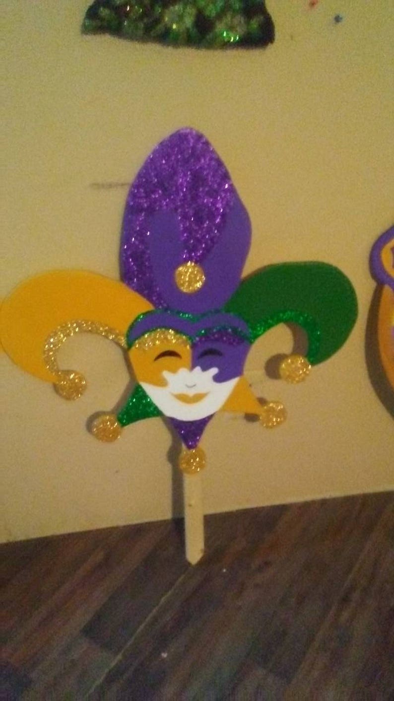 mardi gras yard sign