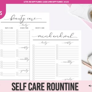 K&ouml;nnte beinhalten: Druckbare Checkliste f&uuml;r die Selbstpflege-Routine mit Abschnitten f&uuml;r Sch&ouml;nheitspflege, Geist und Seele. Die Checkliste enth&auml;lt t&auml;gliche, w&ouml;chentliche, monatliche und j&auml;hrliche Aufgaben.