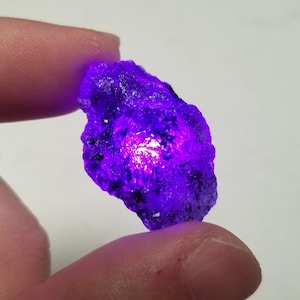 Purple Power Stone -  Raw Infinity Stones (INDIVIDUAL) - Infinity Gauntlet Avengers Thanos cosplay prop replica gem