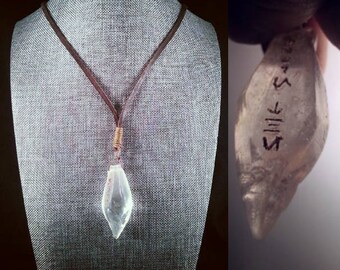 Jyn's Kyber Crystal Pendant Necklace Trust In The FORCE Andor Lightsaber Jyn Erso Rogue One Jedi Star Wars Galaxy's Edge cosplay soulinertia