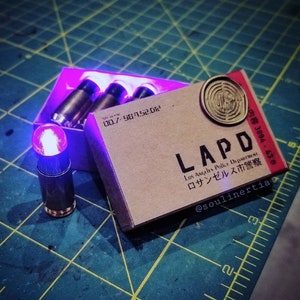 Blade Runner PKD Blaster Prop-munitiedoos met LUMI-SHOK-rondes Deckard-cosplay oplichtende cartridges repliceren onderwereld ultraviolet uv Tomenosuke
