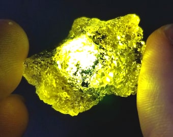 Yellow Mind Stone -  Raw Infinity Stones (INDIVIDUAL) - Infinity Gauntlet Avengers Thanos cosplay prop replica gem wandavision wanda vision