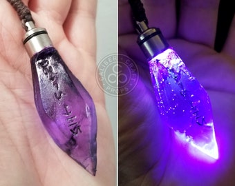 Jyn's Purple Glowing Kyber Crystal - Star Wars, Trust In The FORCE Andor Lightsaber Rogue One Jedi cosplay replica keychain 100% handcrafted