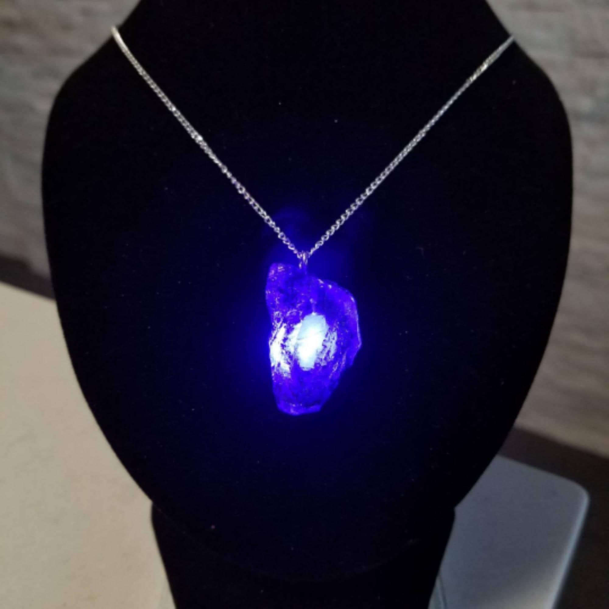 Blue Space Stone Pendant Necklace Raw Infinity Stones INDIVIDUAL Gauntlet Avengers Cosplay Prop Replica Azul Glowing Crystal Tesseract Etsy