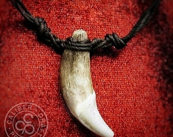 スパルタン レオニダス 最大の狼の牙ネックレス ペンダント (長さ 2