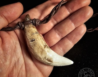 Collana in pelle con ciondolo testa di lupo vichingo per uomo, catena in pelle intrecciata con lupo celtico in acciaio inossidabile norreno, gioielli con amuleto animale pagano norreno (Color