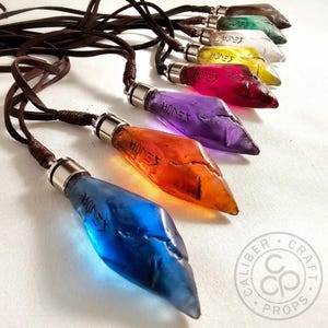 Star Wars Lightsaber Kyber Crystal 100% handcrafted glowing replica pendant necklace or keychain All colors! Teal Aqua Blue Green Red Purple
