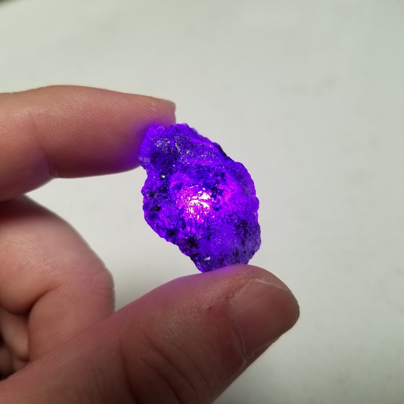 Piedra de poder púrpura - Piedras del infinito en bruto (INDIVIDUAL) - Réplica de gema de cosplay de Thanos del Guantelete del Infinito de los Vengadores imagen 1