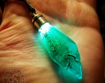 Green Glowing Kyber Crystal Star Wars Trust In The FORCE Jyn Andor jade Lightsaber Rogue One Jedi cosplay replica keychain 100% handcrafted