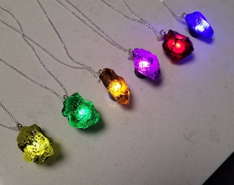 生のインフィニティ ストーン ペンダント コレクション フル