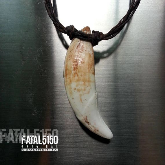 スパルタン レオニダス 最大の狼の牙ネックレス ペンダント (長