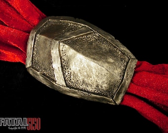 Broche con cierre de capa del rey espartano Leónidas (300 unidades): disfraz o cosplay (escudo del imperio colmillo de lobo de los espartanos, dientes, carrera y casco) Molon Labe