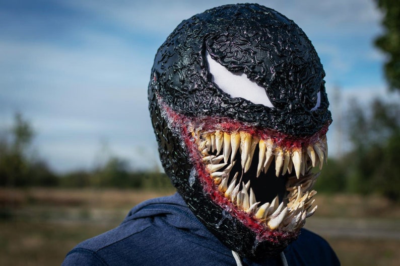 Venom mask Cosplay. Marvel. Black Symbiote. Venom helmet Venom mask Cosplay. Marvel. Black Symbiote. Venom helmet