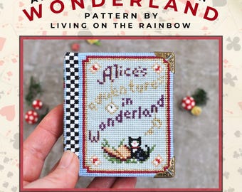 Embellishment Pack für den ALICE im WUNDERLAND Buch SAL von LivingOnTheRainbow Kreuzstich 3D Book Original