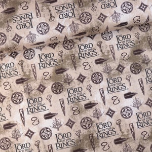 Tissu en coton « Le Seigneur des Anneaux » Licence Tolkien Demi-mètre Fantasy Logo Film Rohan Gondor Cadeau GN Tabletop Jeu de rôle Tissu tissé Elfes
