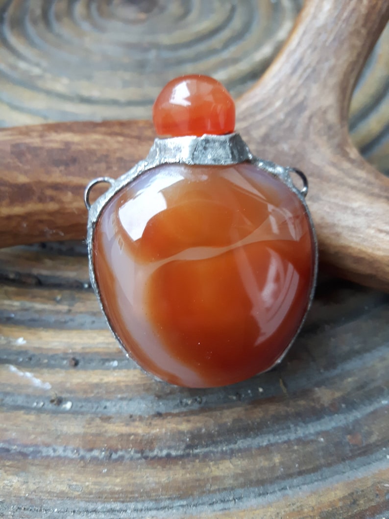 Potion Bottle III Carved Carnelian Agate Potion Bottle /& Pyrite Cabochon Gemstone Pendant Neckace