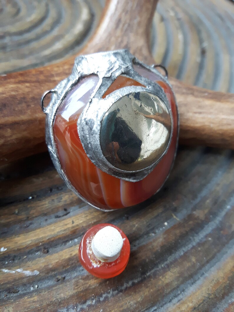 Potion Bottle III Carved Carnelian Agate Potion Bottle /& Pyrite Cabochon Gemstone Pendant Neckace