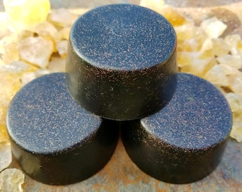 Orgonite Tower Buster |  Grote zwarte orgonepucks met shungiet en kristallen | Orgonite Andy