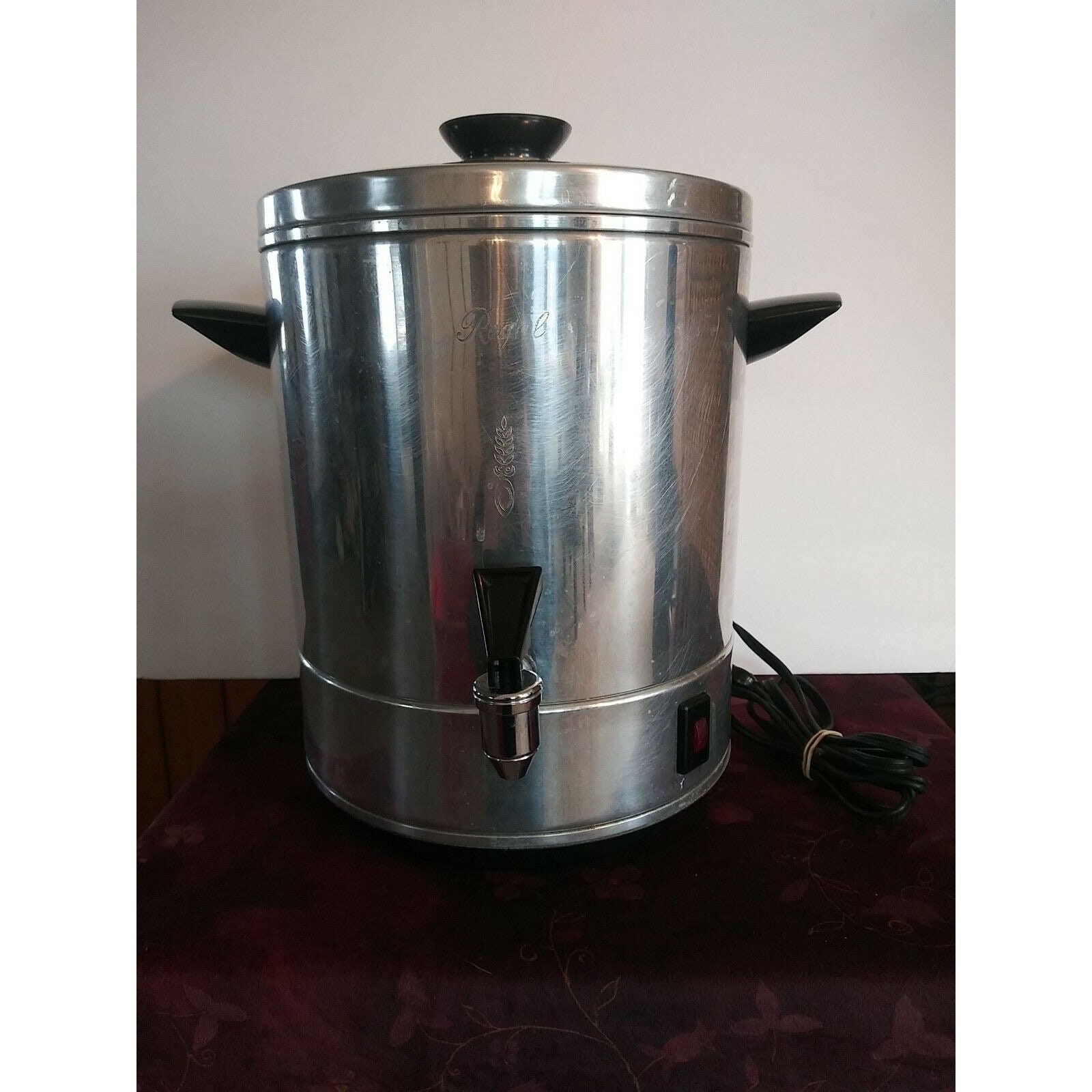 Vintage 1960's Regal MCM Mid Century Chrome Coffee Pot 40 Cup Percolat –  Shop Cool Vintage Decor