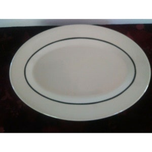 Mayer China Beaver Falls PA Restaurant Ware Black Rimmed Platter 12.5 inch
