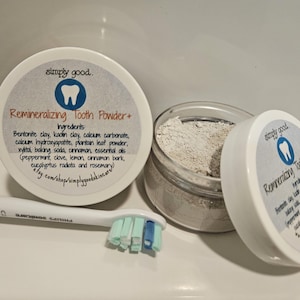 Remineralisierendes Zahnpulver - fluoridfrei mit Tonerde, Natron, Kalzium und ätherischen Ölen; optional Hydroxyapatit und Wegerich- 2 oz