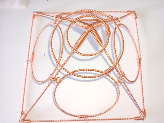 Giza Copper Pyramid - Electroculture Gardening - Energy Tool - Sacred Geometry - Tensor Rings - Crystal Charger - Yoga - Meditation